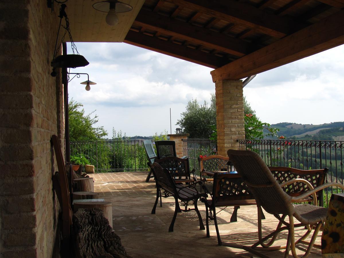 Agriturismo Bacchiocchi Bed & Breakfast Orciano di Pesaro Dış mekan fotoğraf